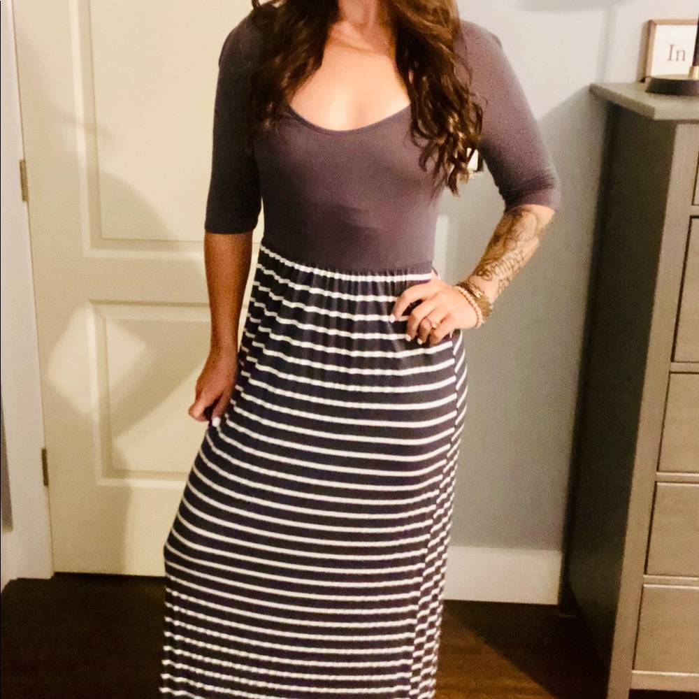 Fashionomics Boutique Maxi Dress